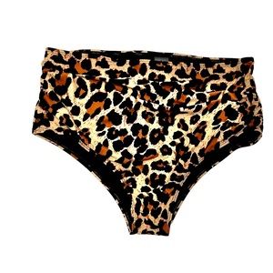 Leopard print High Waist ruched front bikini bottom in Size Large. NWT